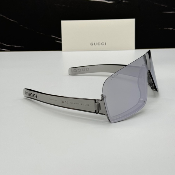 NEW GG1637S 002 GUCCI SHIELD WOMEN SUNGLASSES GREY GUCCI - Picture 9 of 13